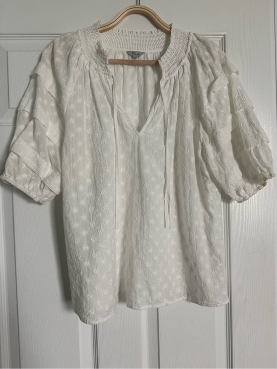 Rails Tops - Rails 100% Cotton Women’s White Eyelet Embroidered Top with Ruffle Sleeves - M